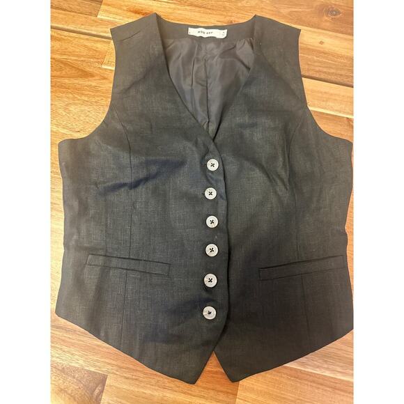 Mod Ref Black Vest women’s Small 90’s inspired suiting piece. Button closure - Picture 2 of 5